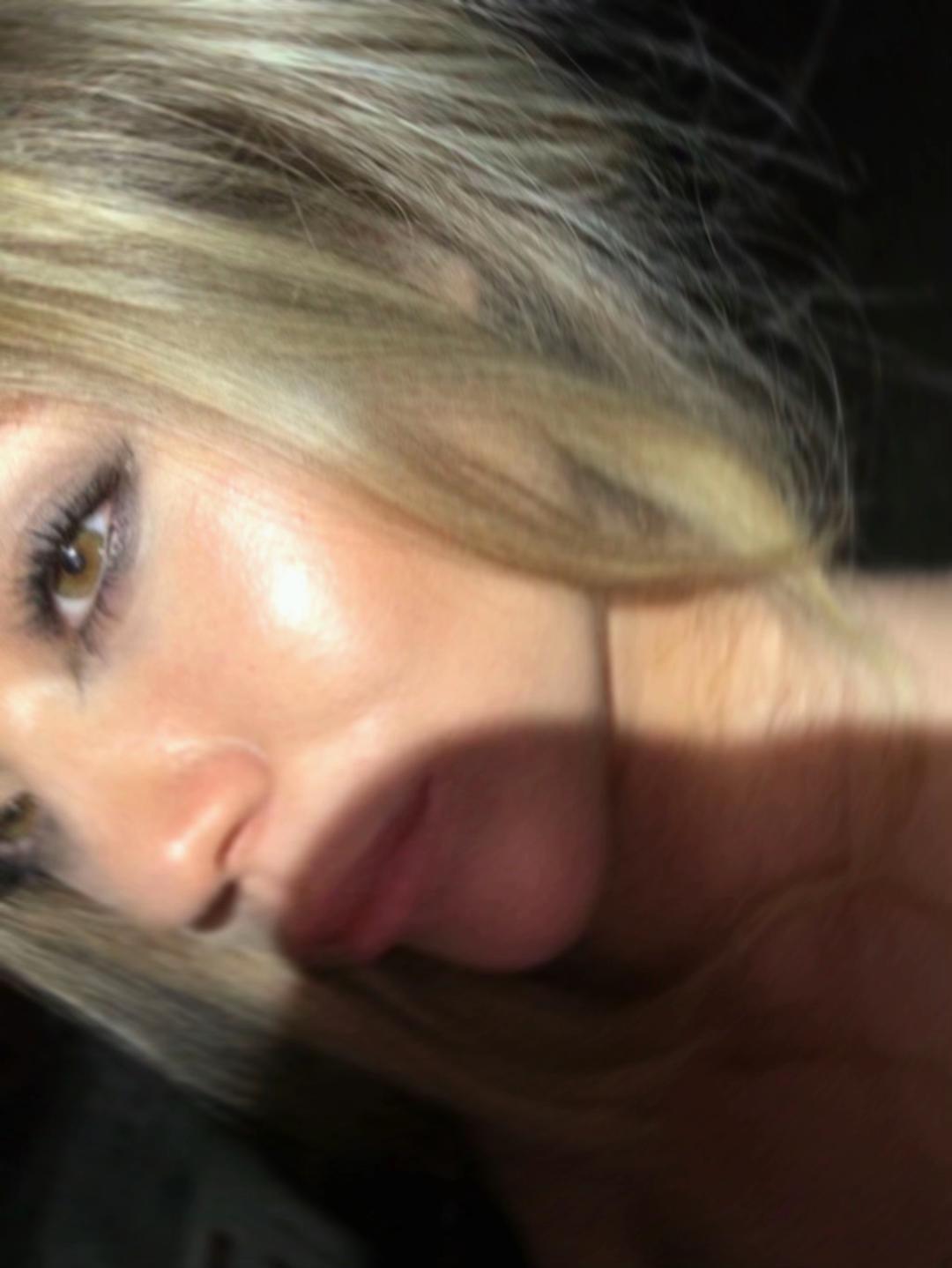 @𝑁𝑜𝑒𝑚𝑖 👱&zwj;♀️✨💫