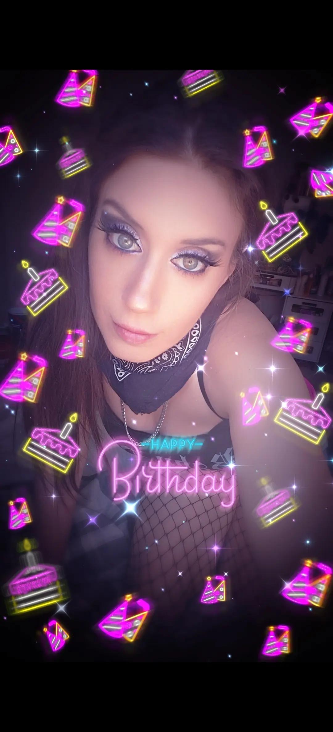 @PrettyInPink.OG🎠✨️