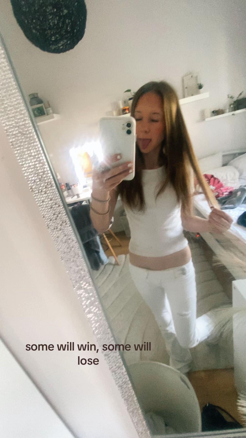 @𝒞𝓁𝒶𝓇𝒶🪽