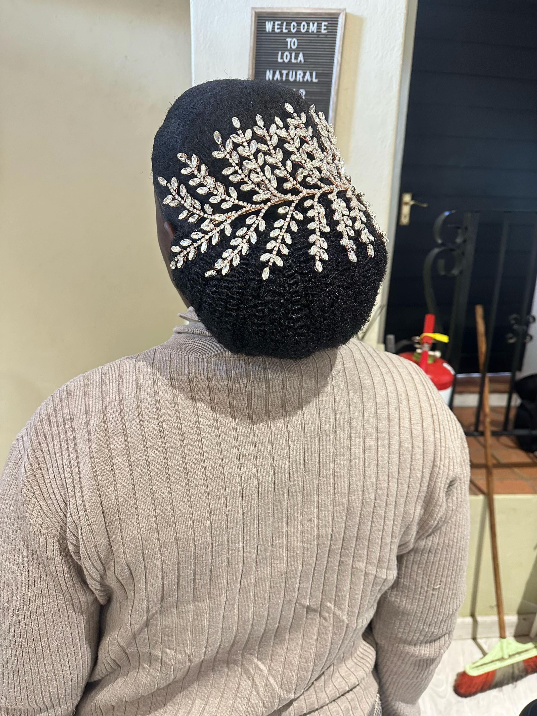 @lolanaturalhairbar