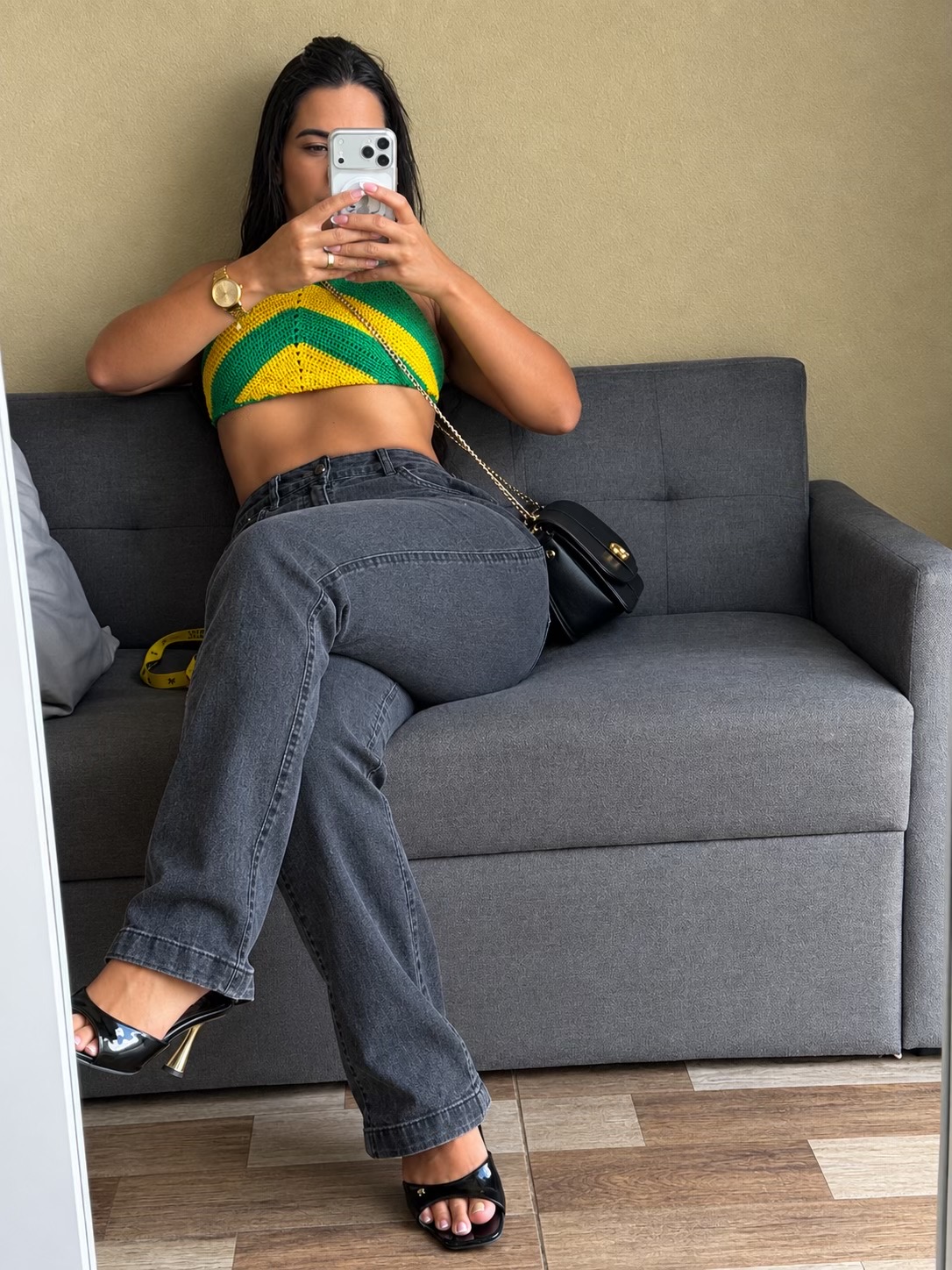 @Janaína