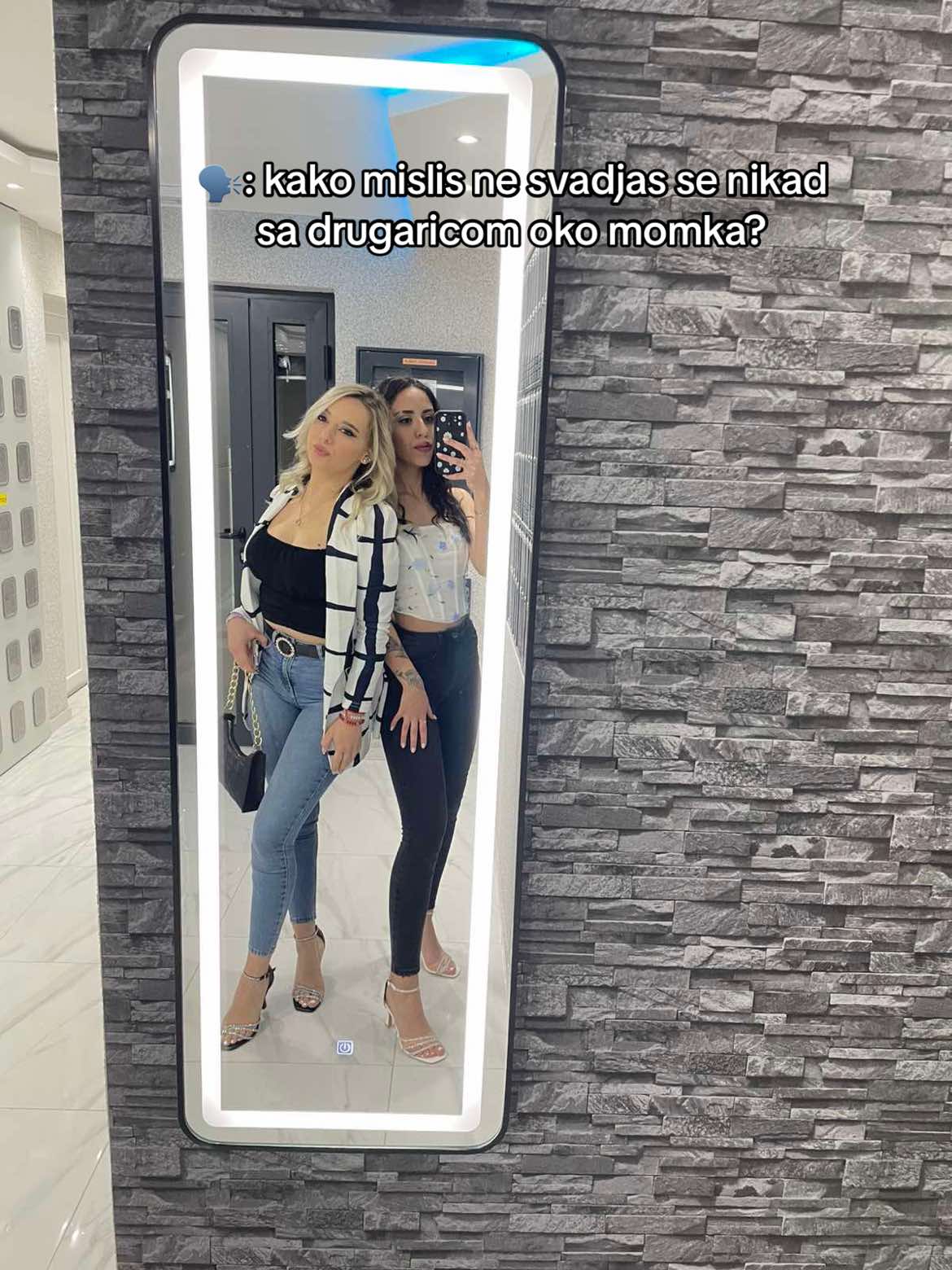 @Ivana👑