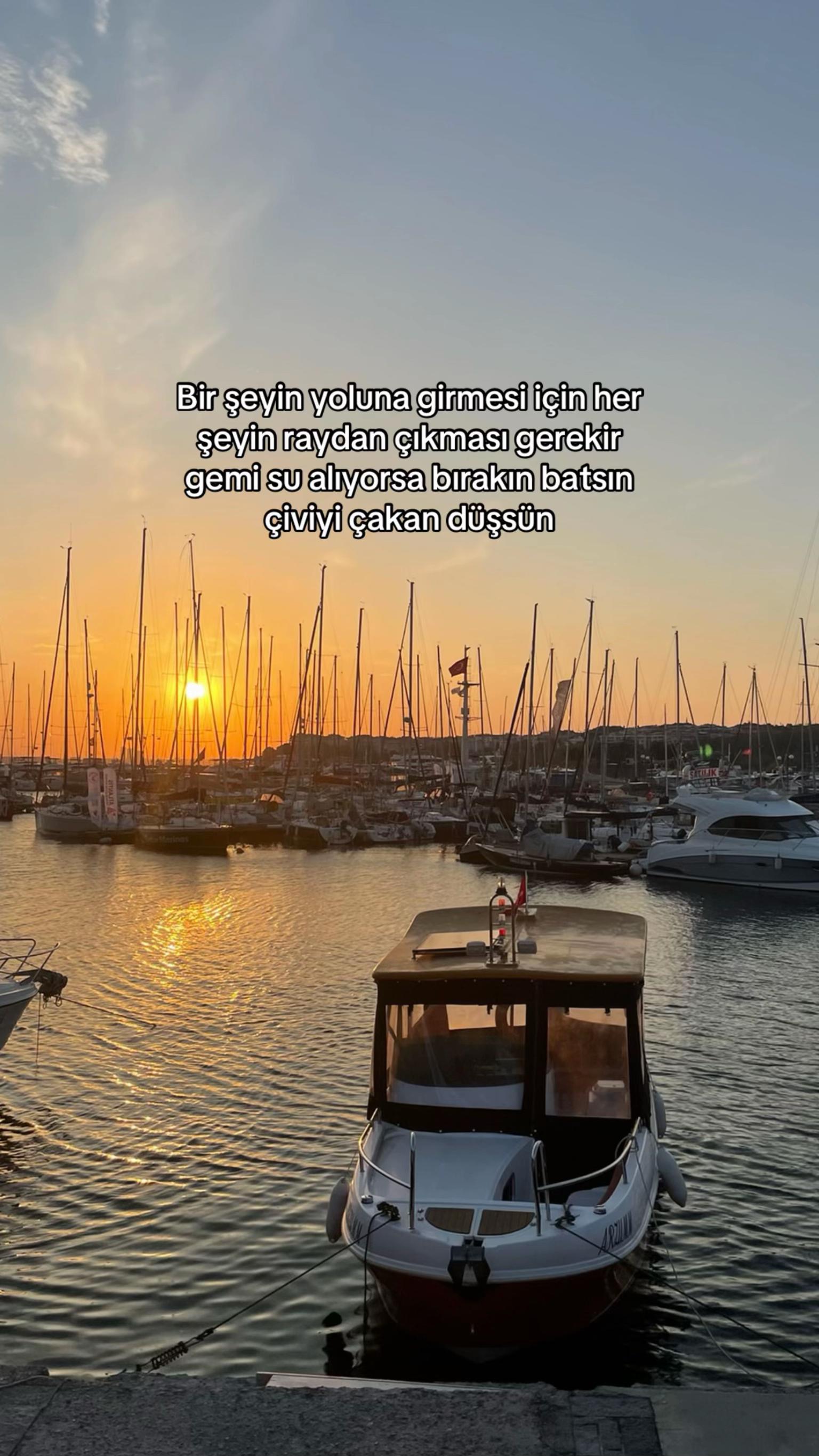 @𝒮𝓉𝑜𝓇𝓎𝓁𝒾𝓀