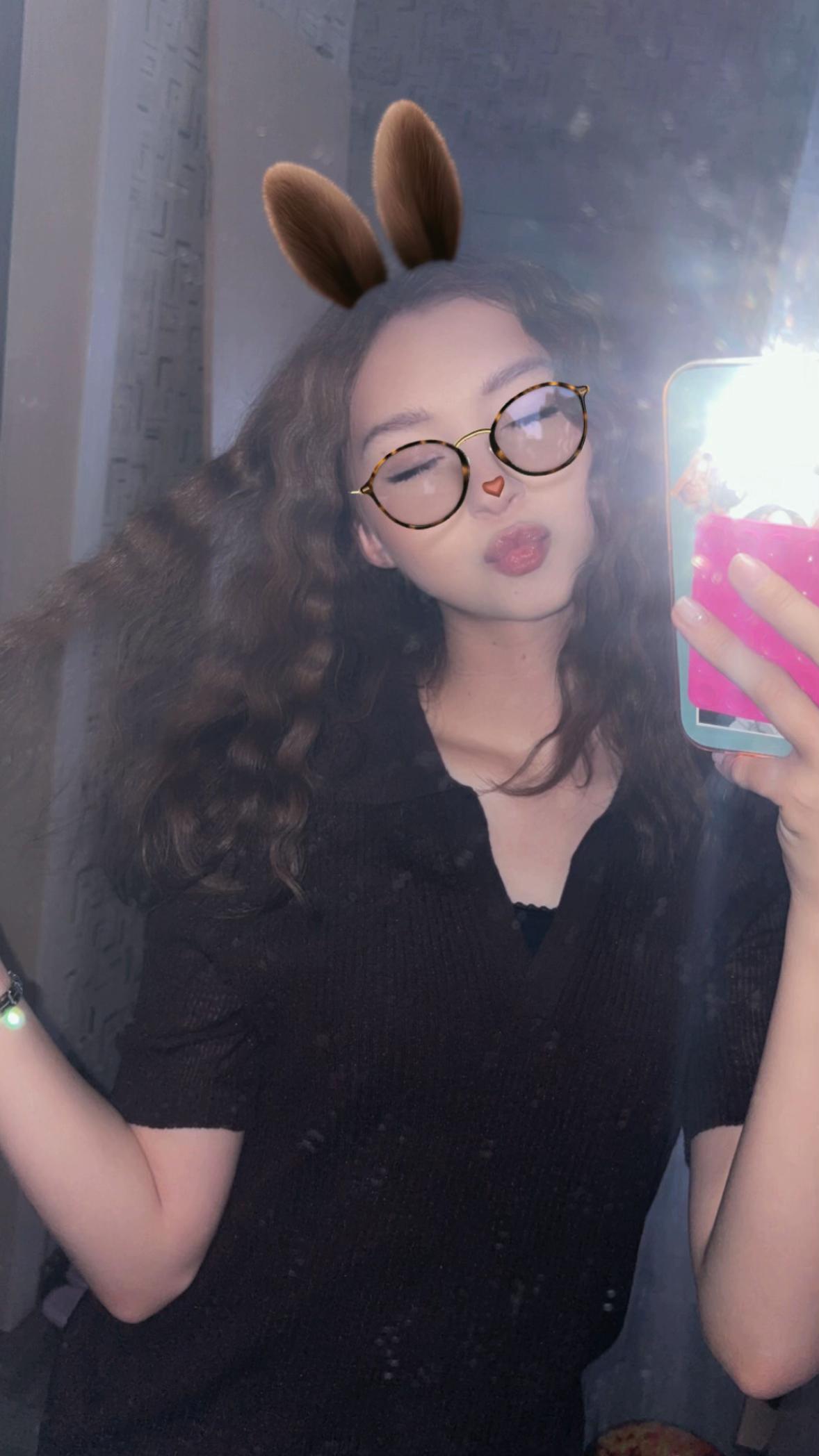 @vixxxi