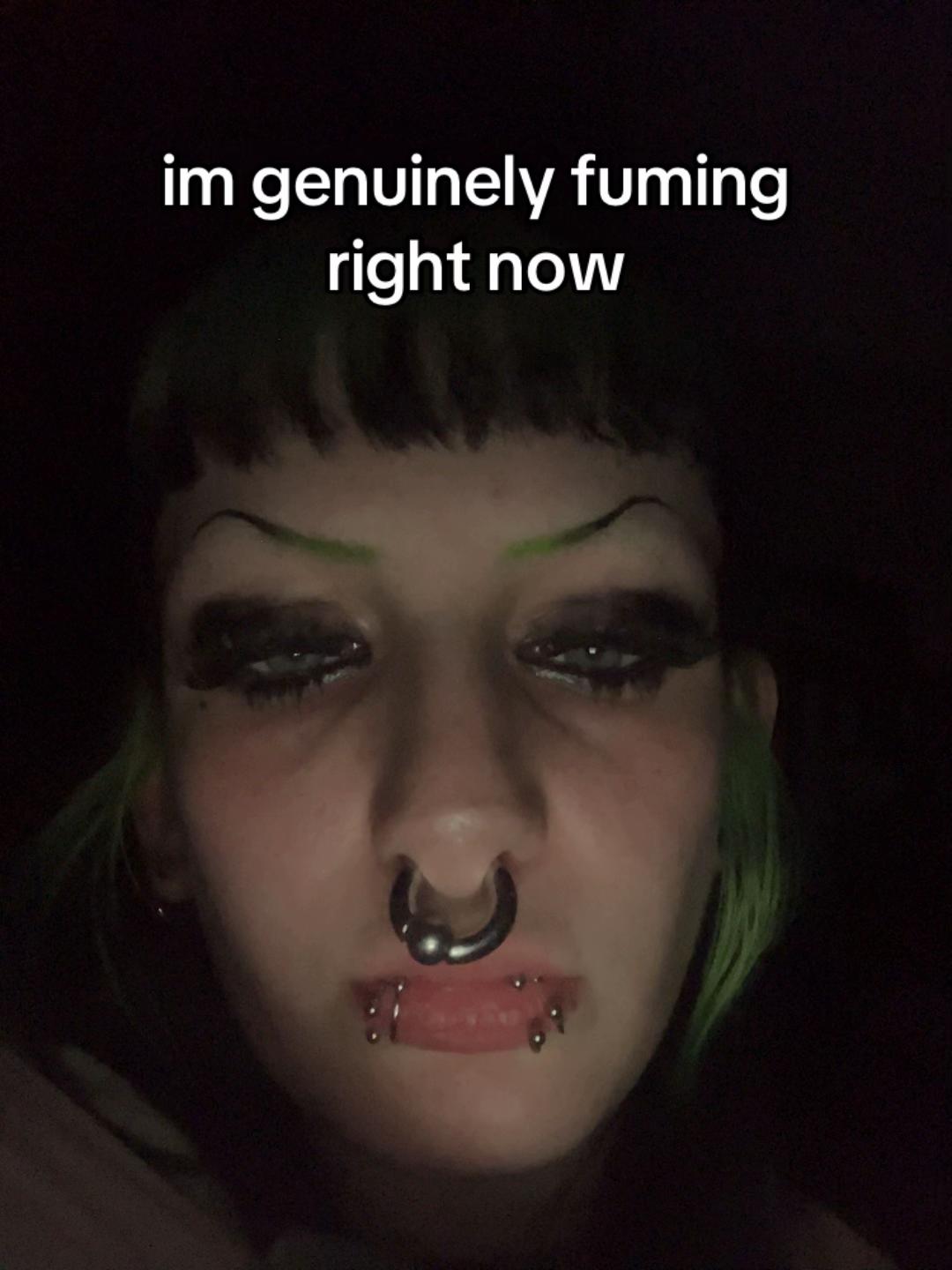 @sj ♫⃠