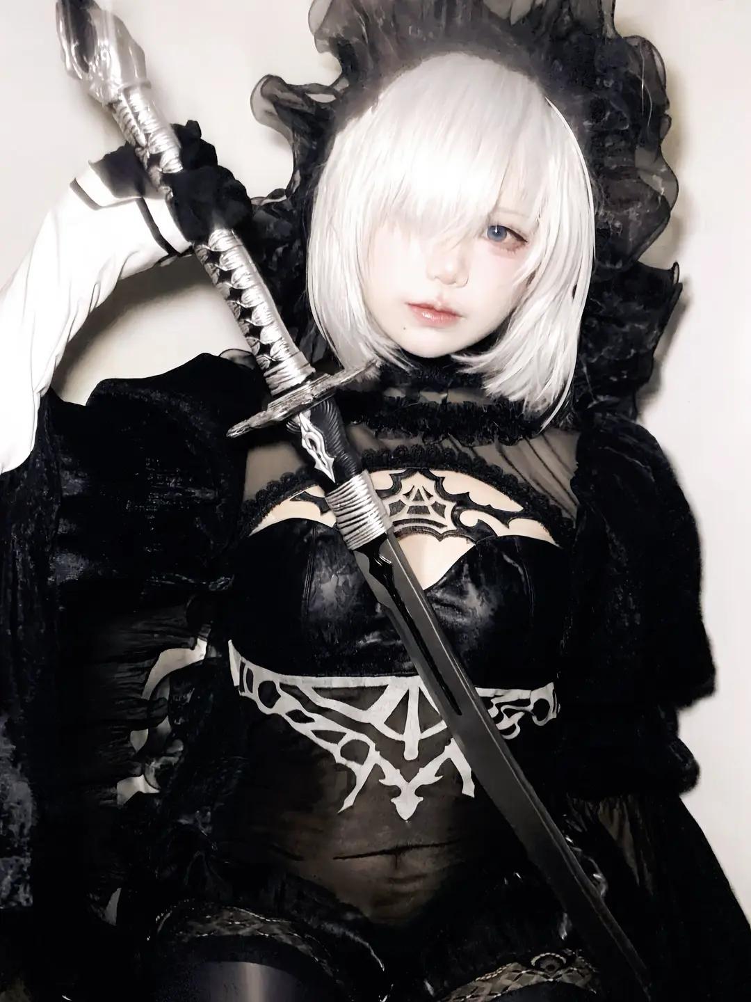 @𝐊𝐍