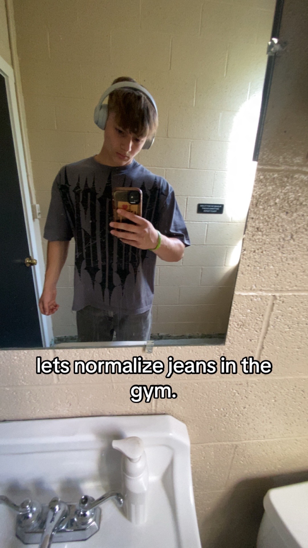 @jlyfts