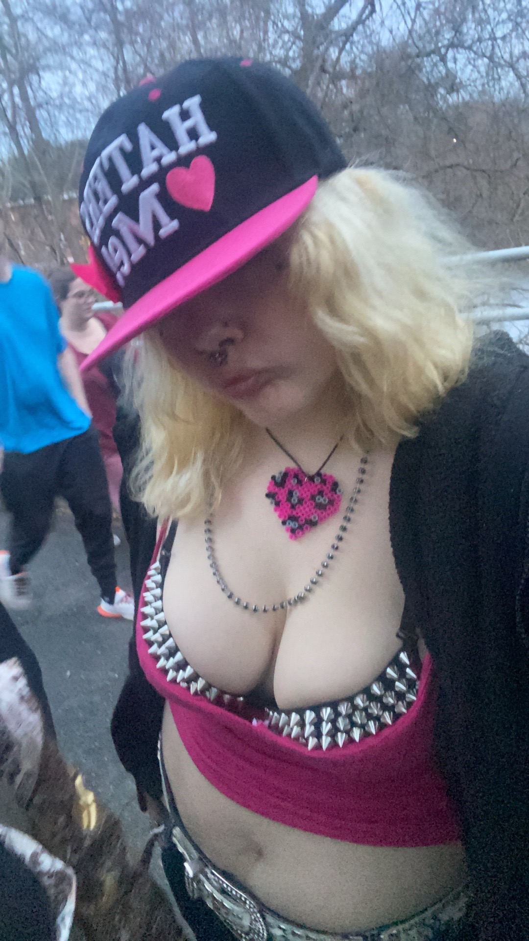 @kitty kat ^>&bull;.&bull;<^