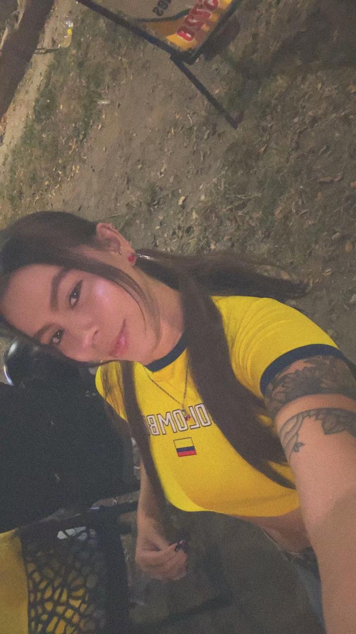 @𝐌𝐚𝐧𝐝𝐲𝐲𝐲 🧃