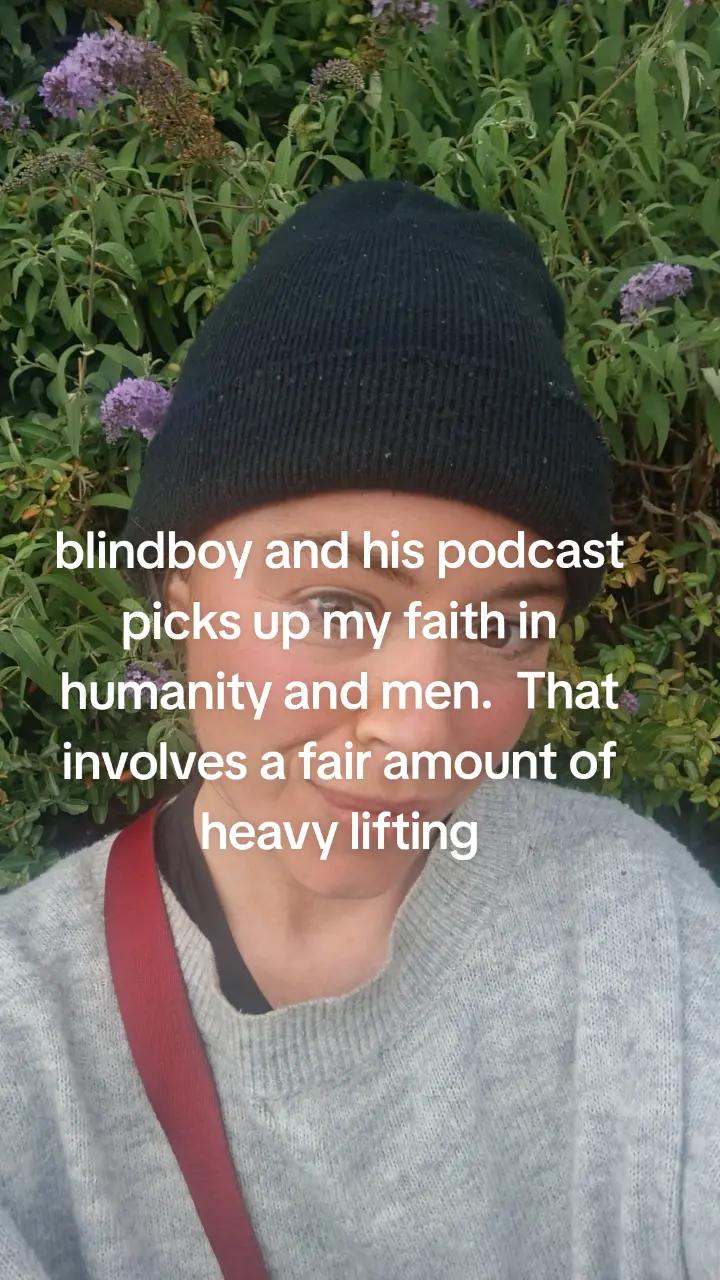 @lollyybmnqh