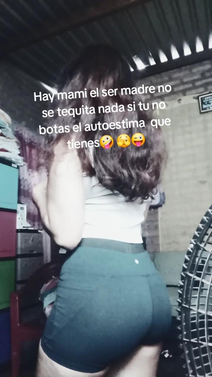 @la florecita olanchana❤️ 👸👸