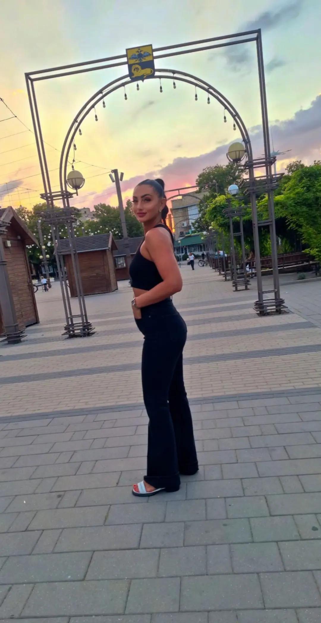 @Lesea🦂👑🦂