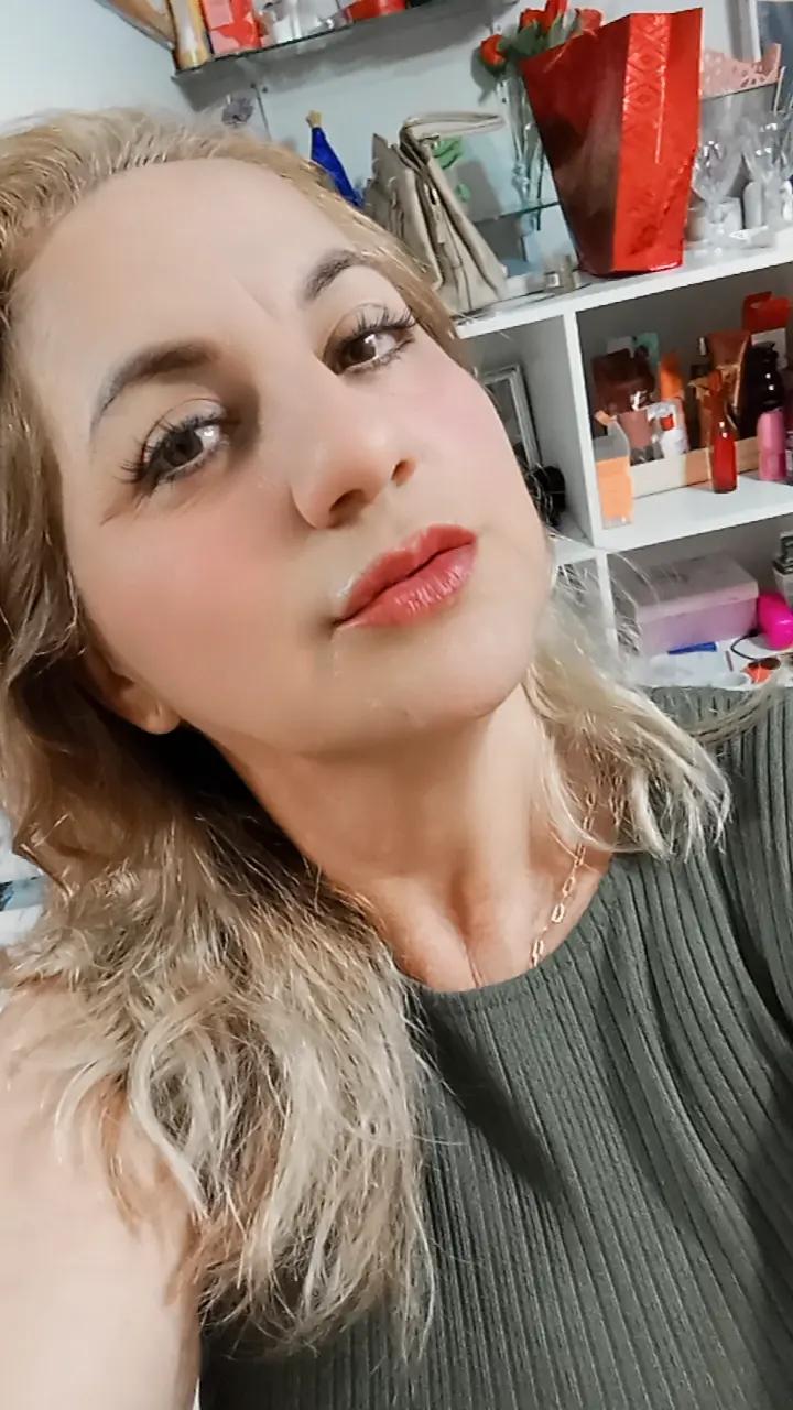 @celinacolman871