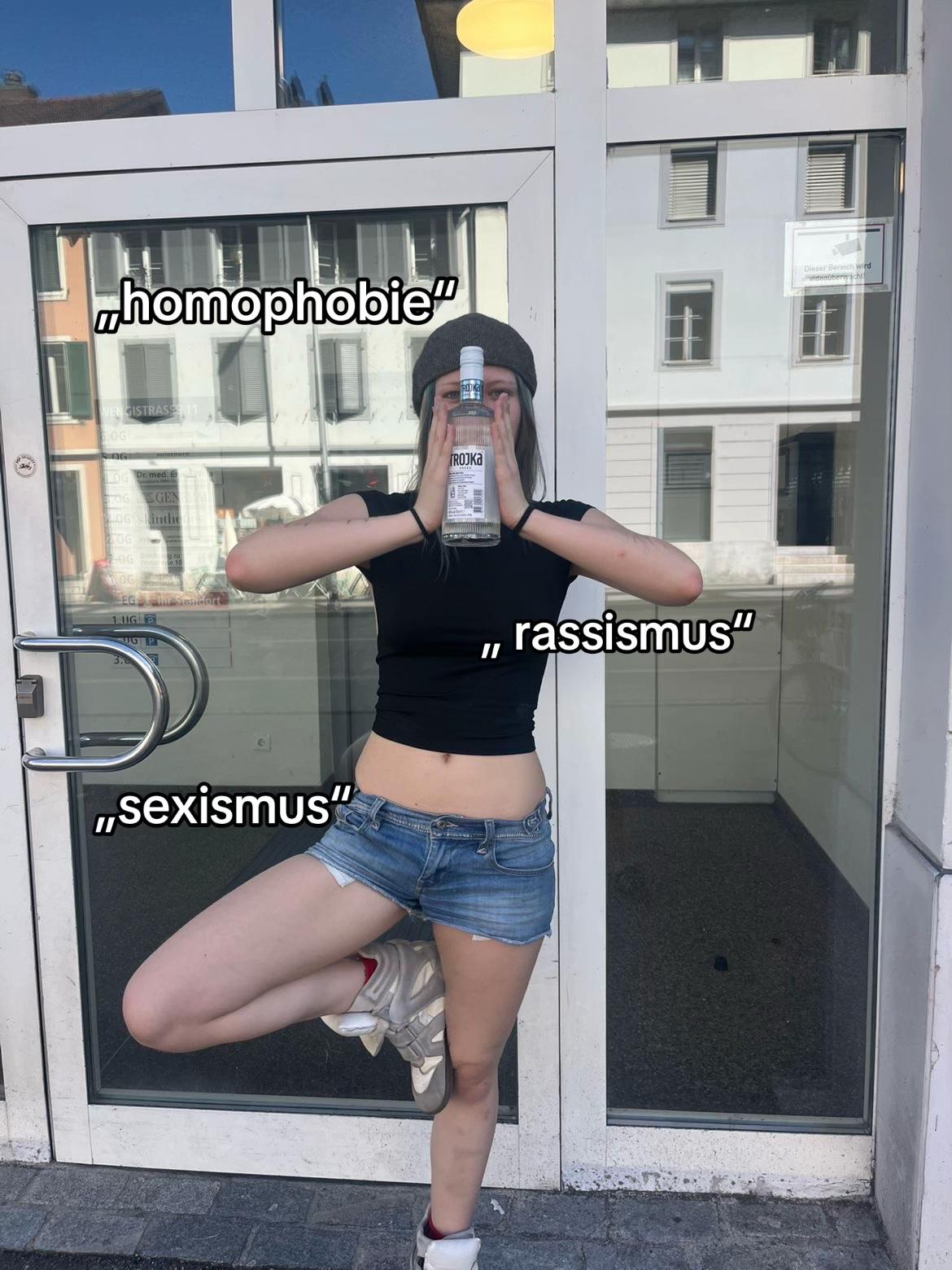 @Laurinesspamacc