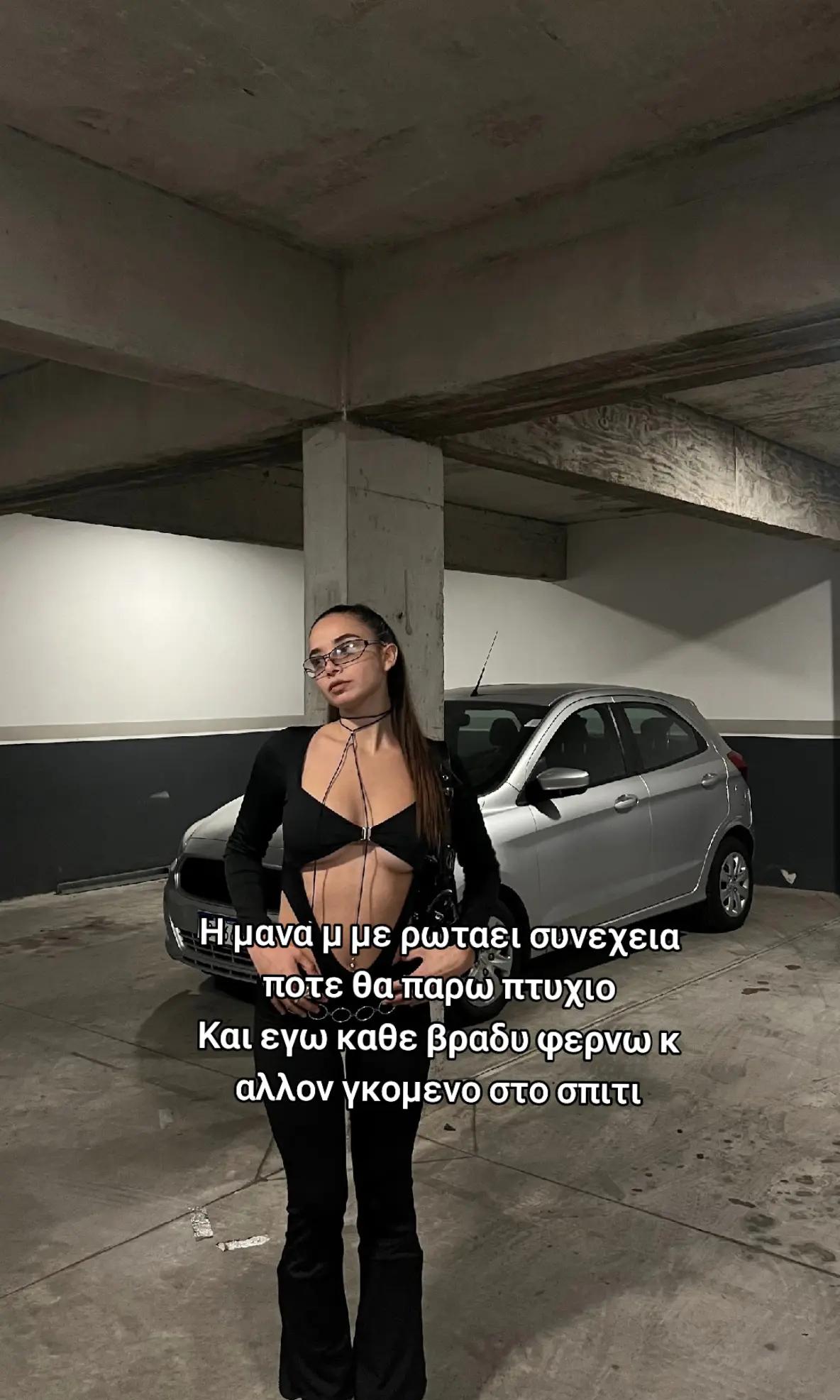 @_xristina_