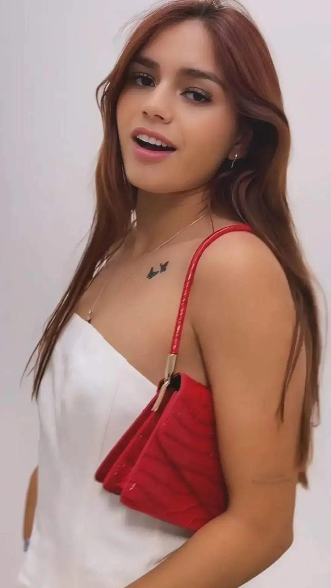 @ROSA 🌹