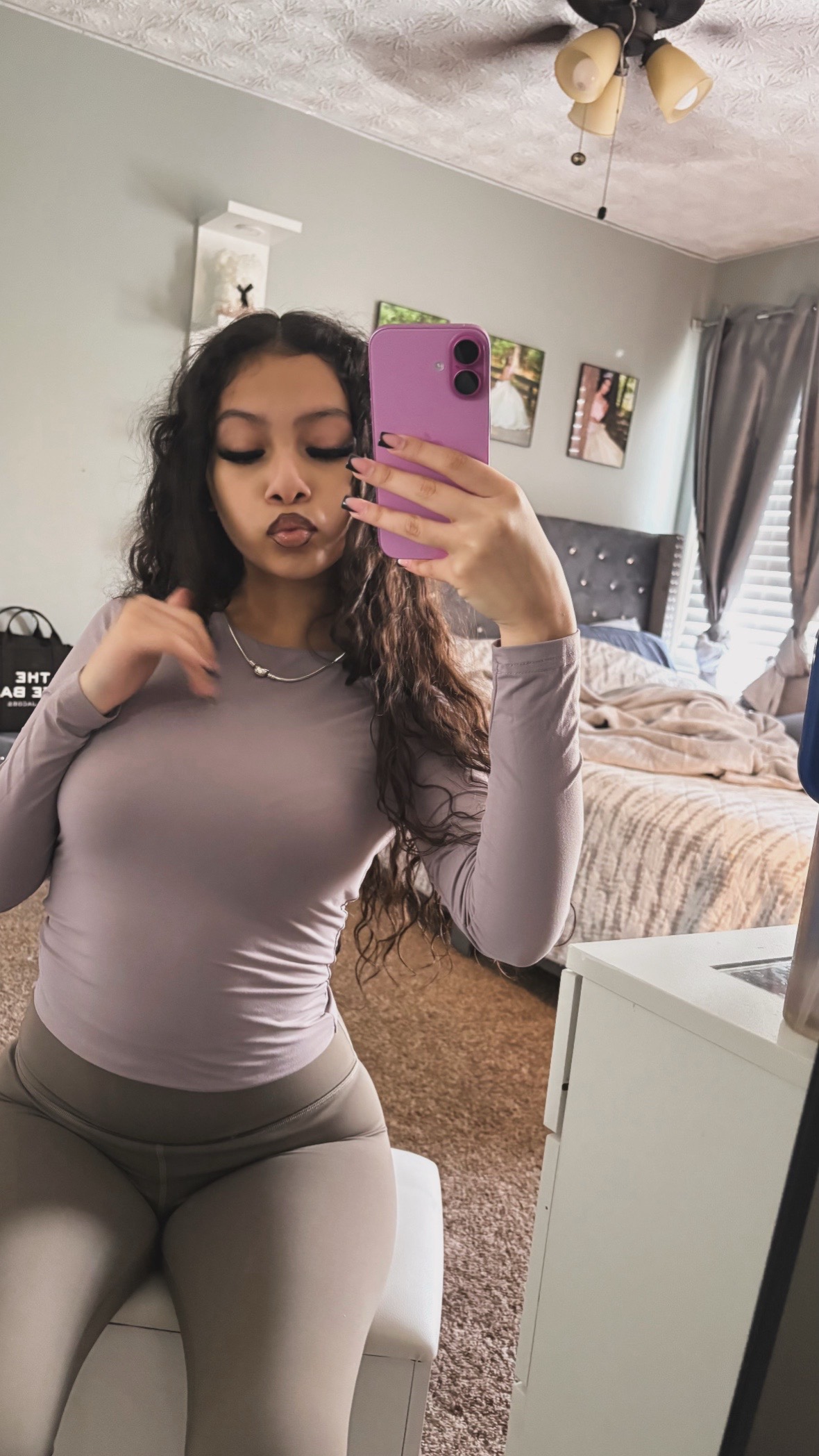 @nicole