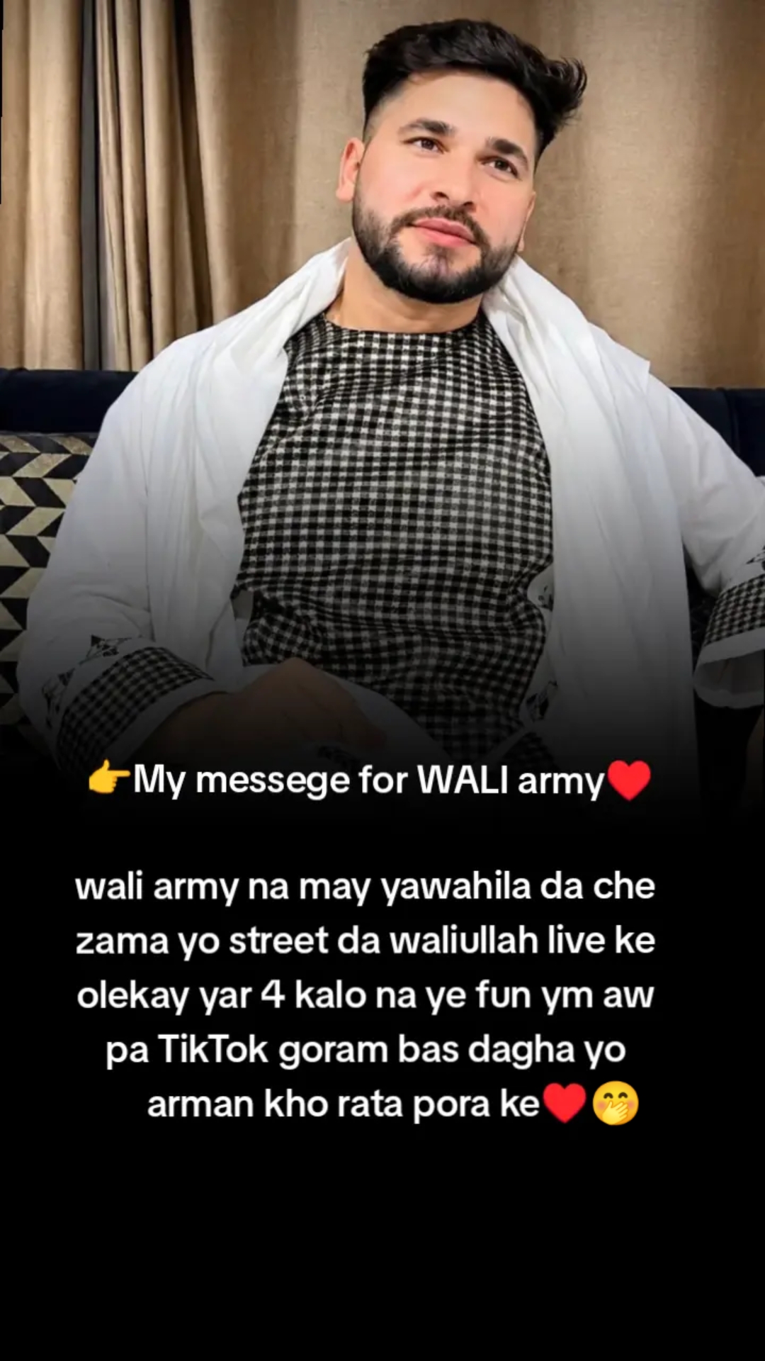 @𝐀𝐒𝐇𝐍𝐀 𝐄𝐃𝐈𝐓𝐎𝐑❤️🔥