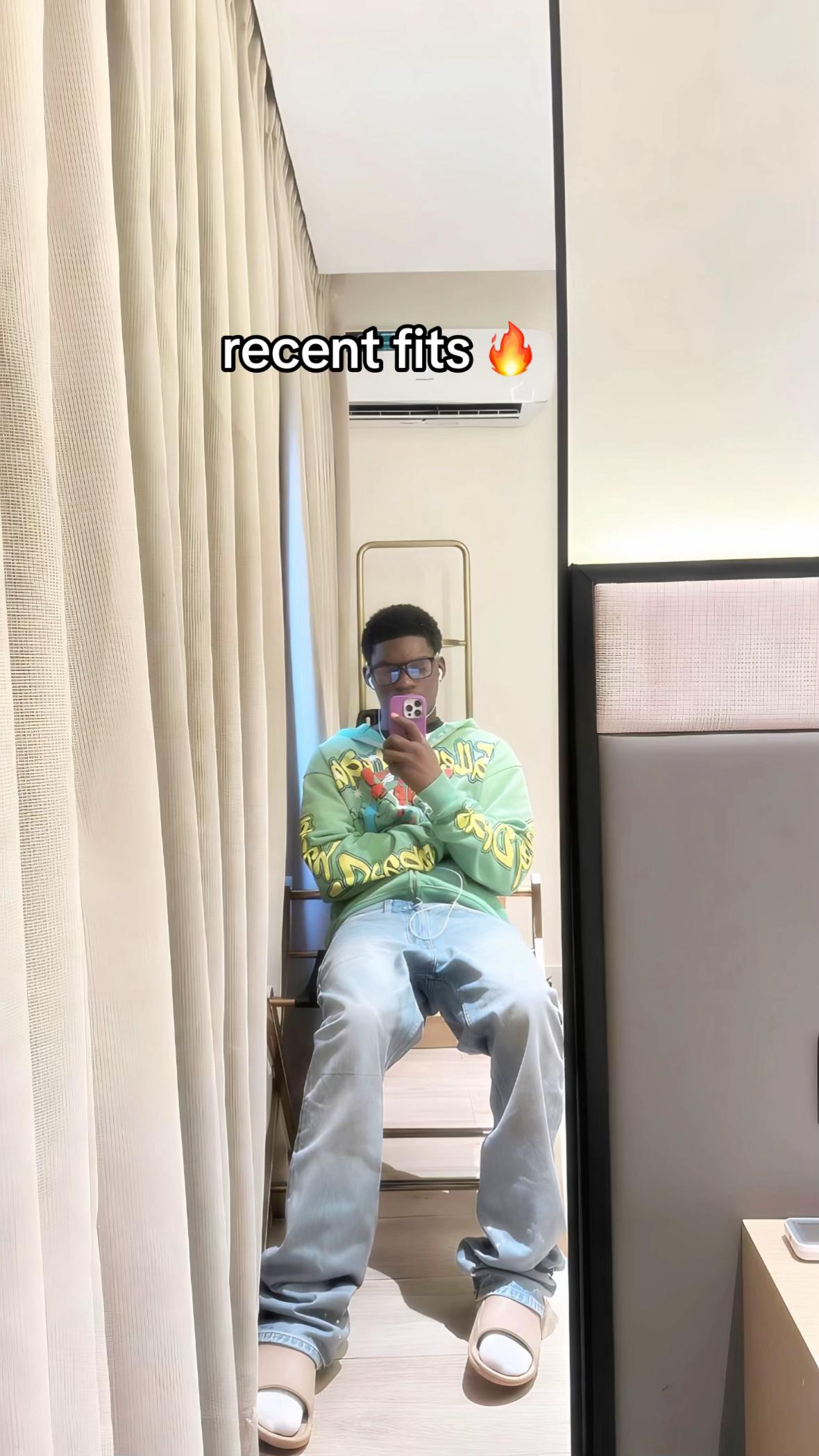 @ᴏmᴏswag⭐️ ♱
