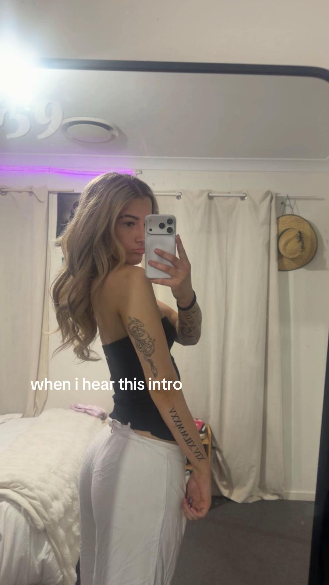 @chloe