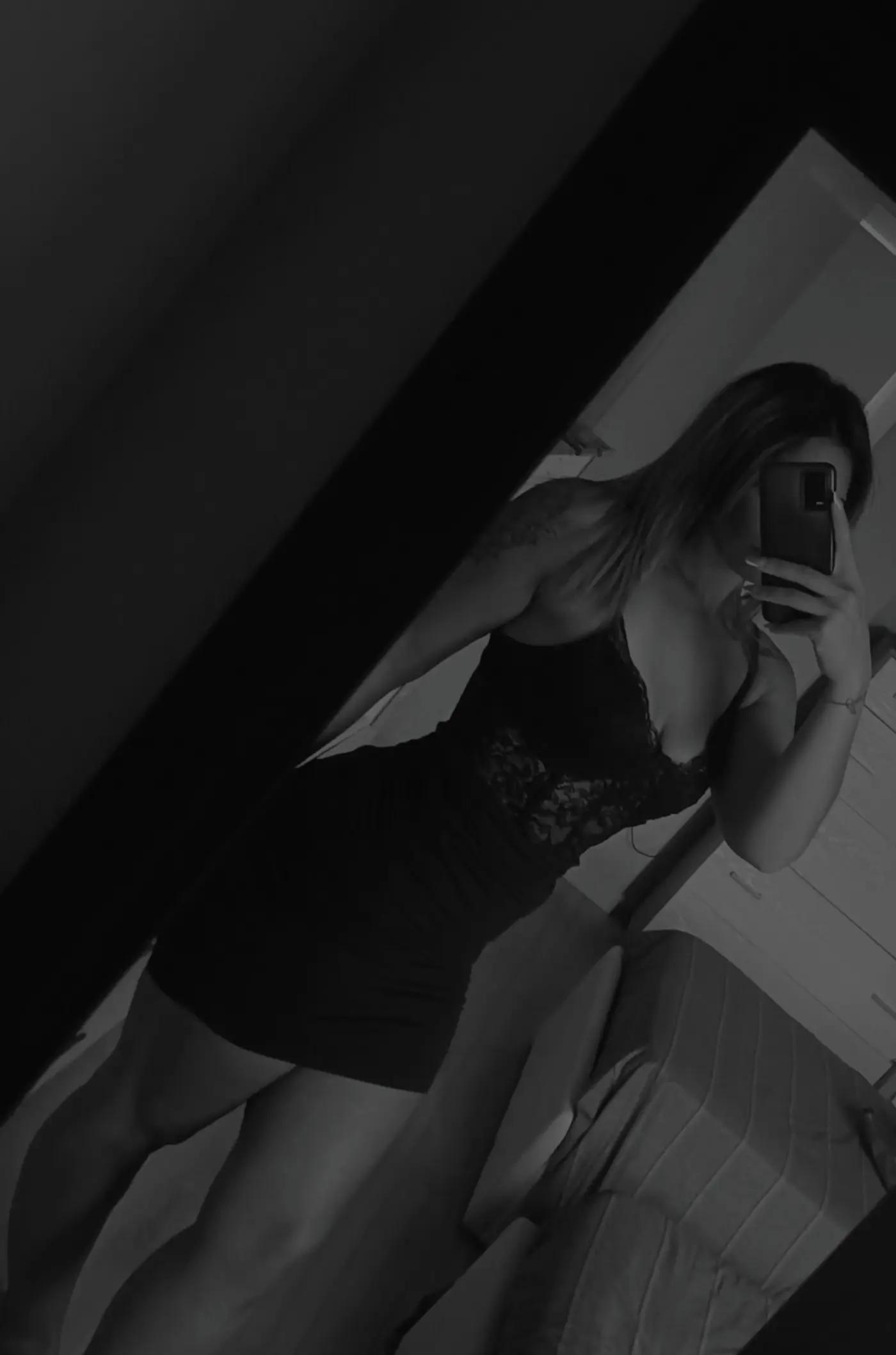 @Debora Fava 🖤♓🐺
