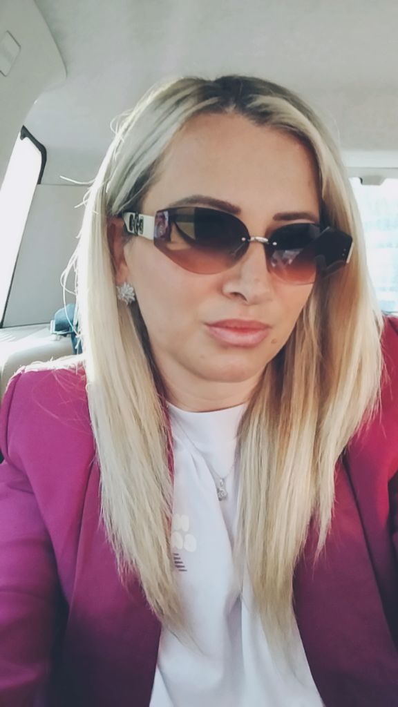 @Raluca elena