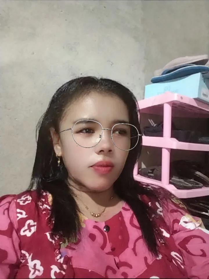 @arinaputri8146