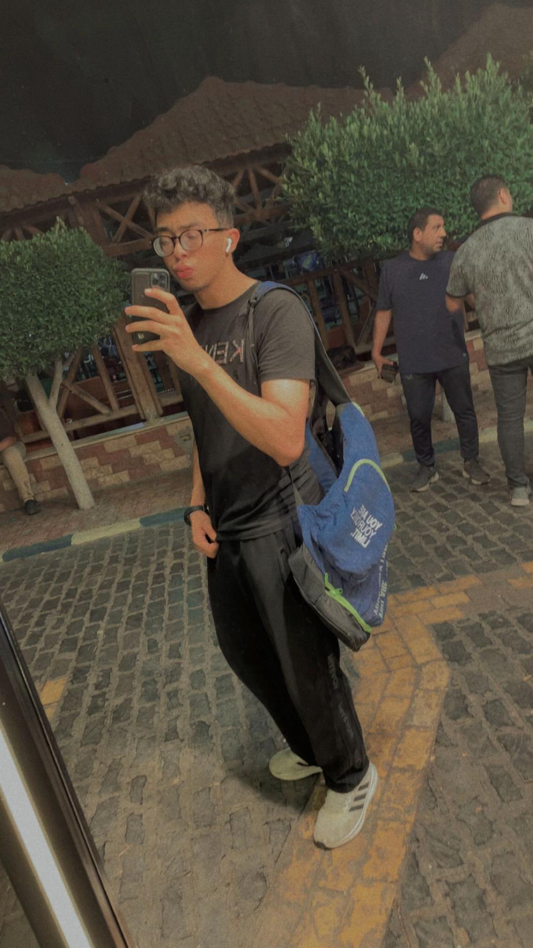 @A𝔥𝔪𝔢𝔡 🏊&zwj;♂️🥇