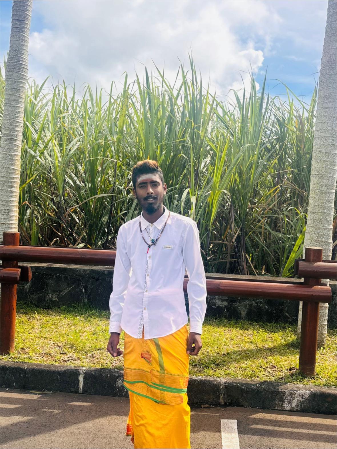@Ayush🕉️✡️🇮🇳
