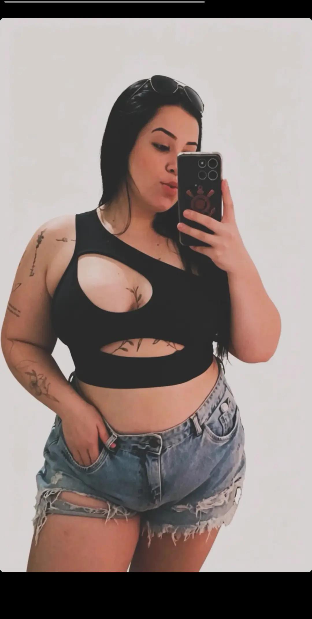 @Carolineidra17