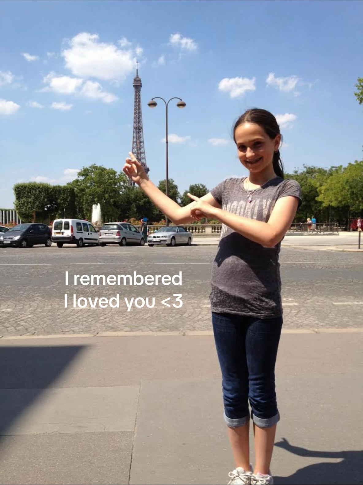 @ZOE IN PARIS 🇫🇷