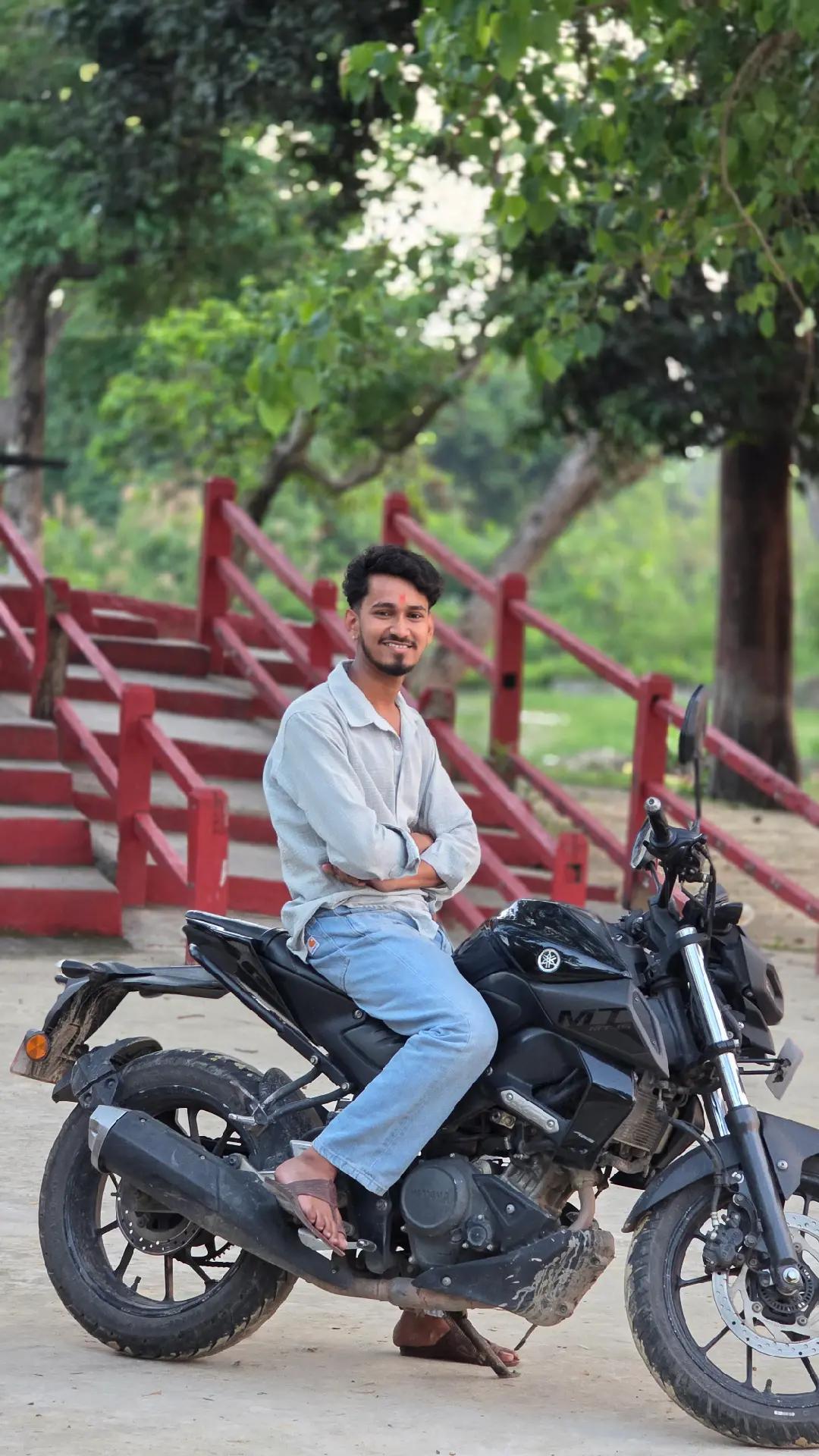 @Raju Gupta✨🖤
