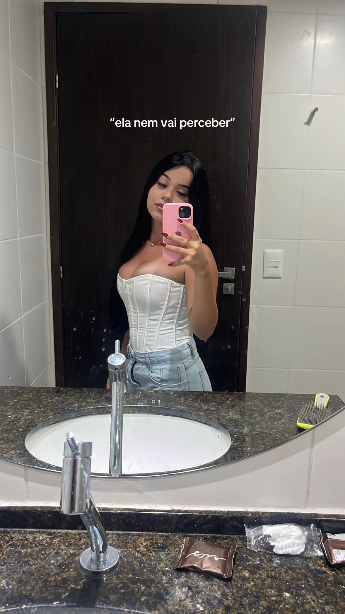 @Ꭵᔕᗩ