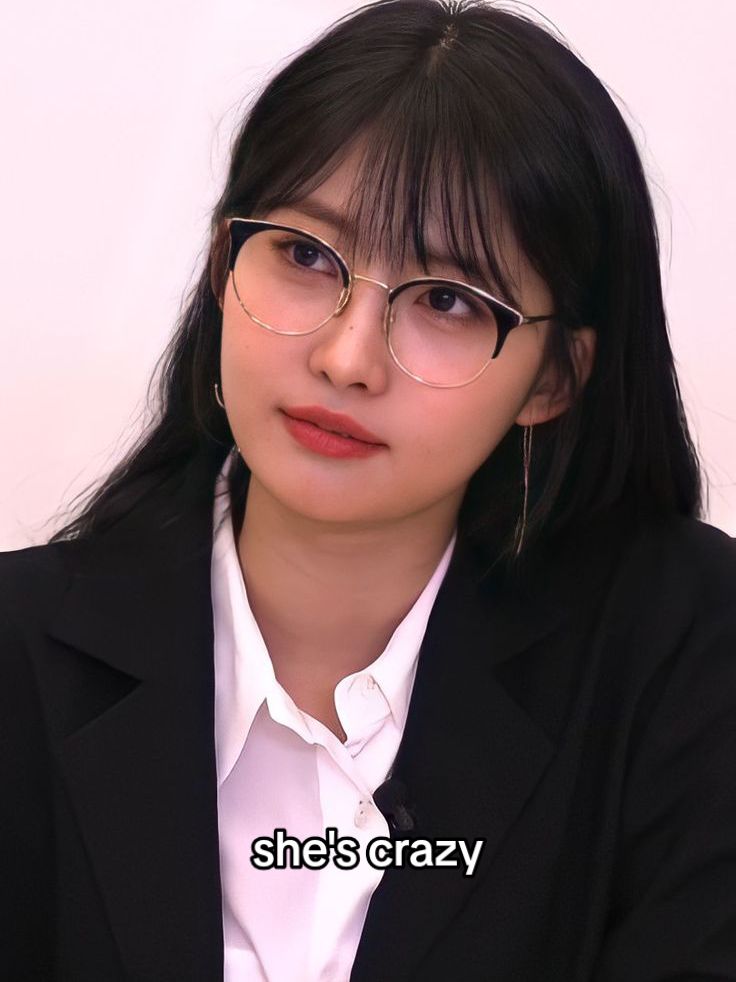 @吴 𝘢𝘭𝘰𝘯𝘦 in 𝘸𝘪𝘯𝘵𝘦𝘳 ⬟