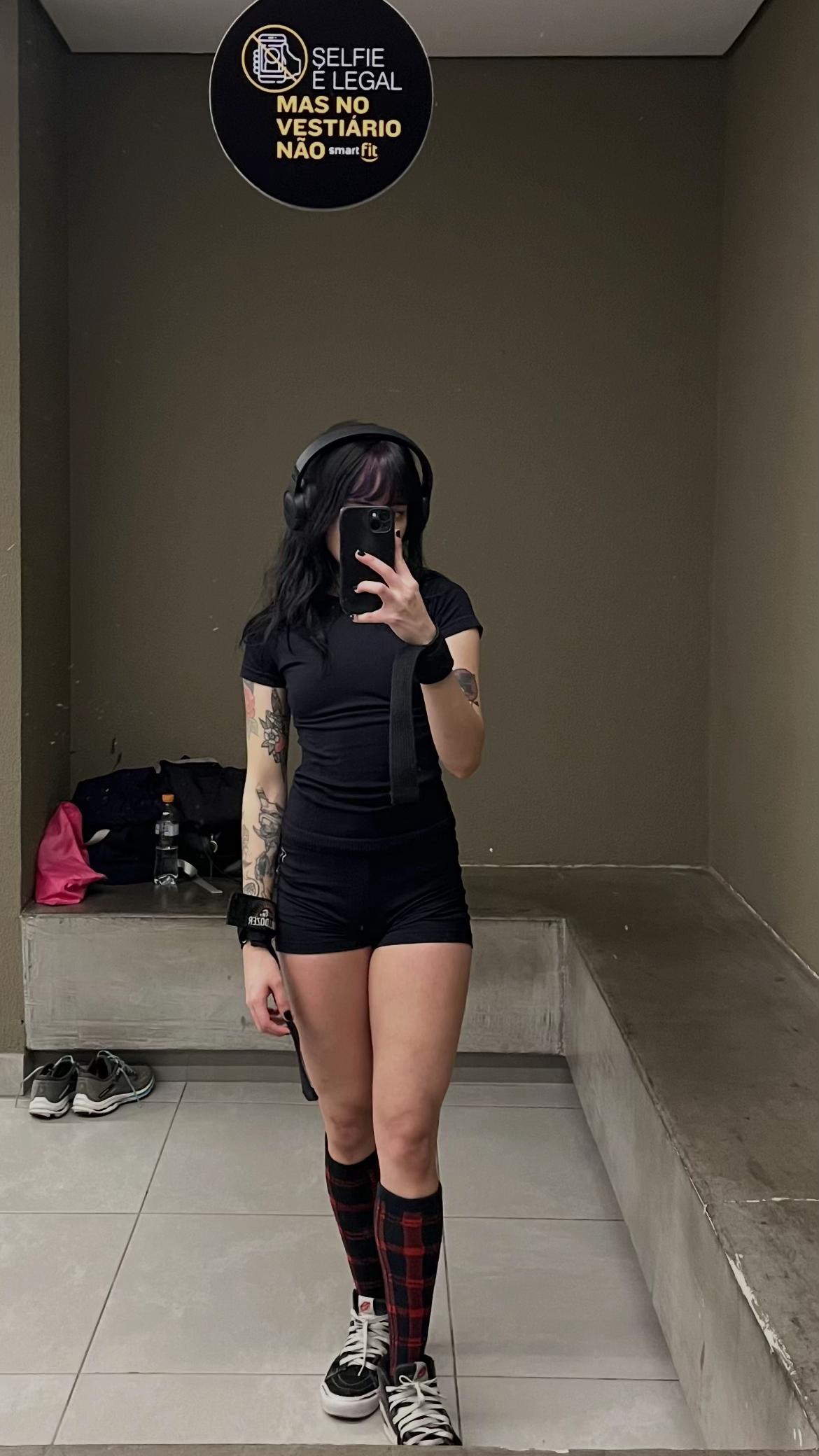 @Lo