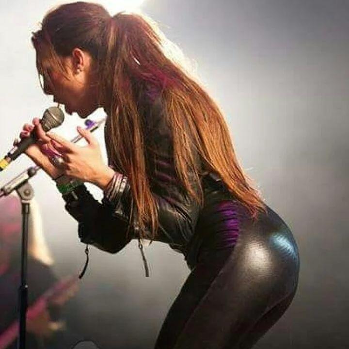 @Metal Women Daily