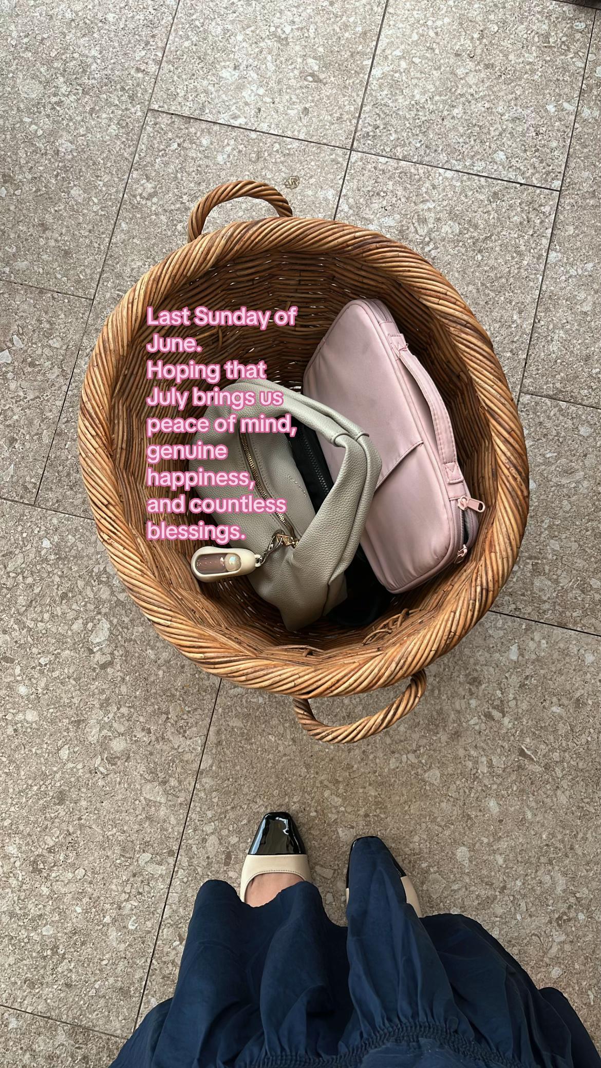 @riri ˚˖𓍢ִ໋🦢˚