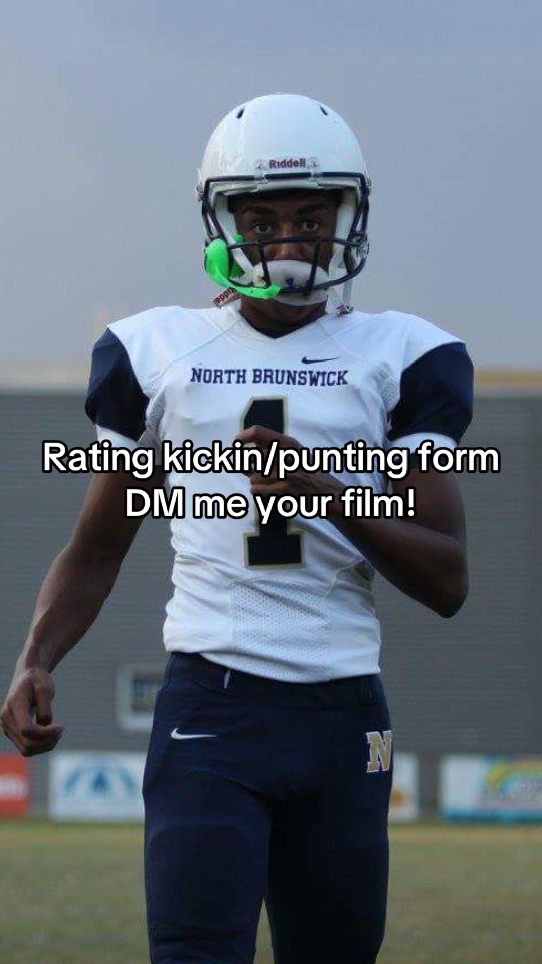 @4thDownHero - Mike Rivers