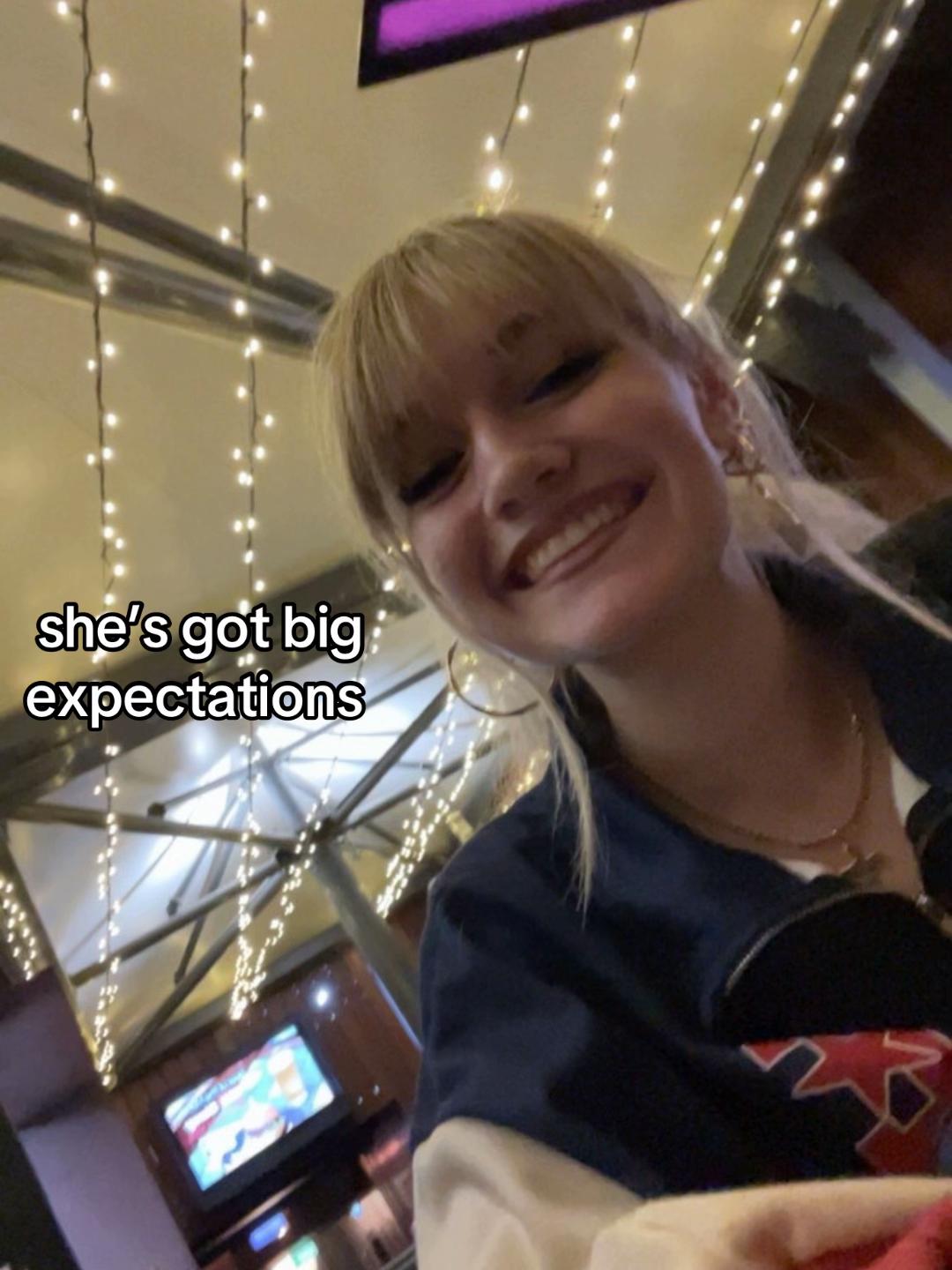 @โ linds โ