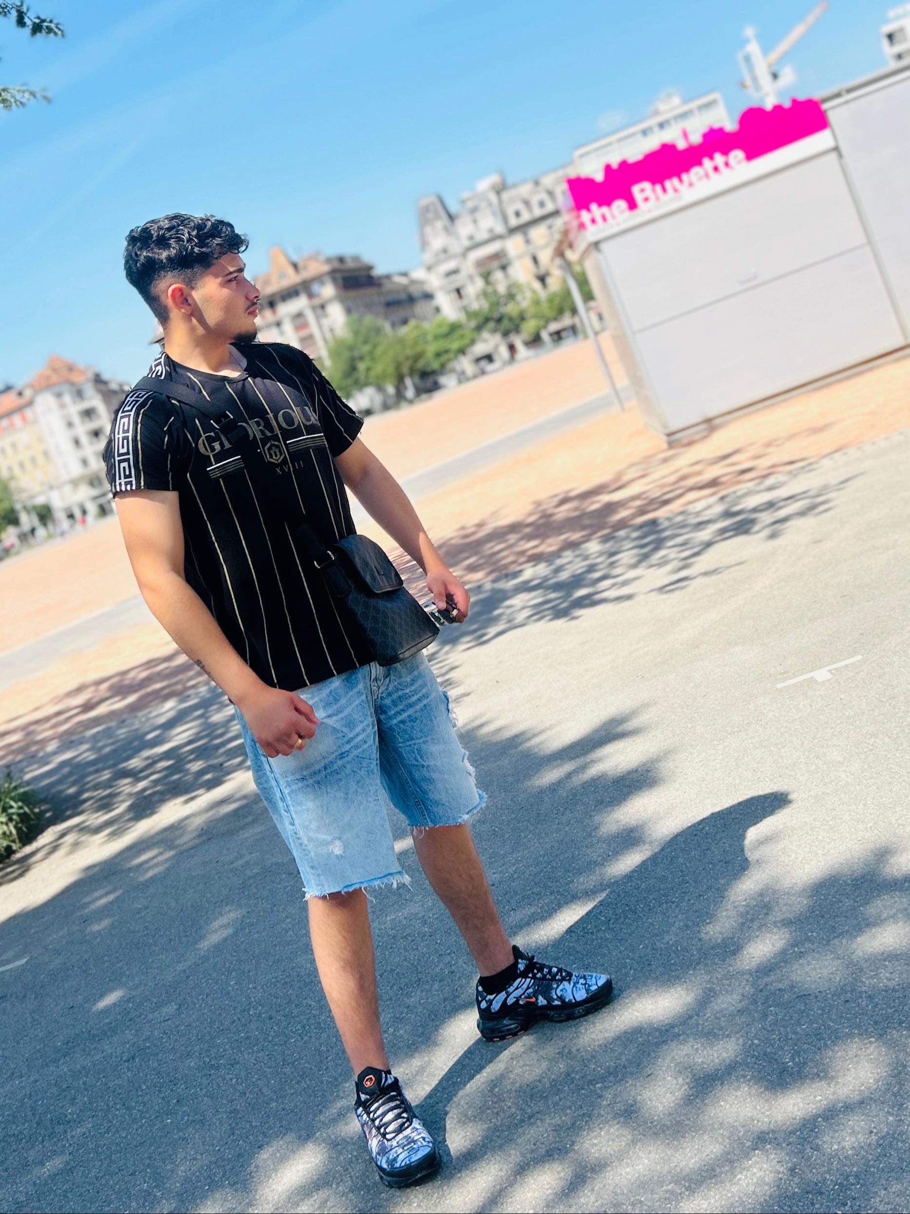@Italianul