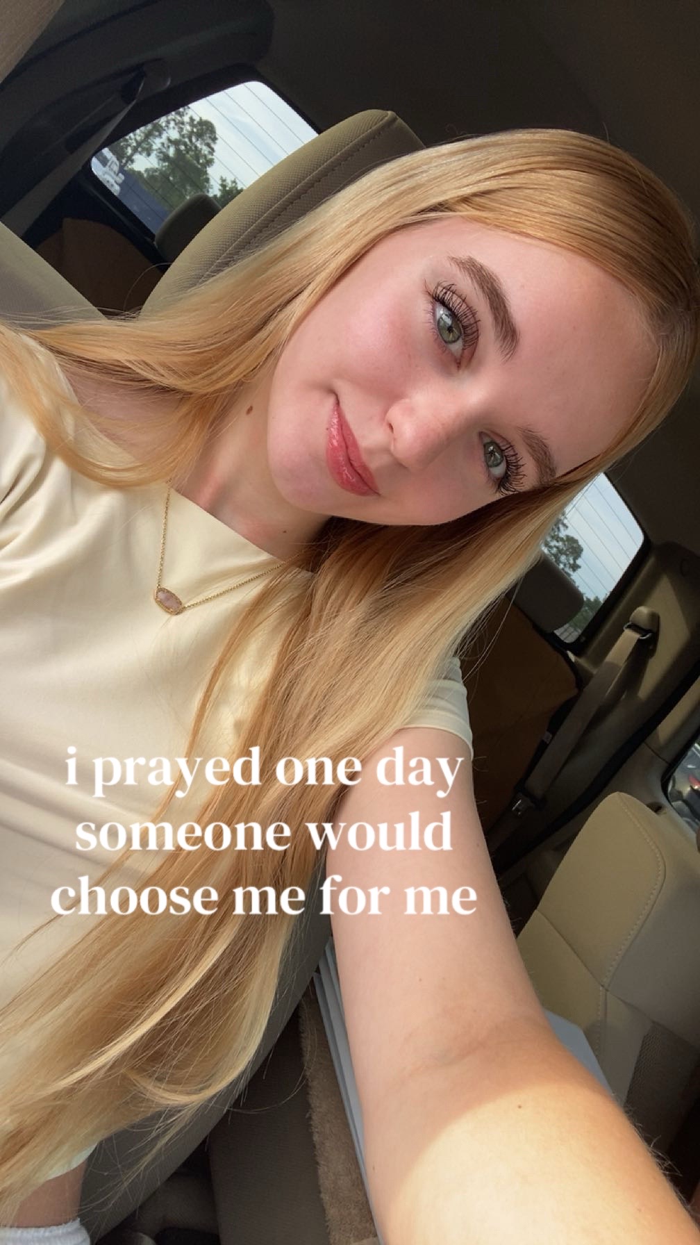 @isabella