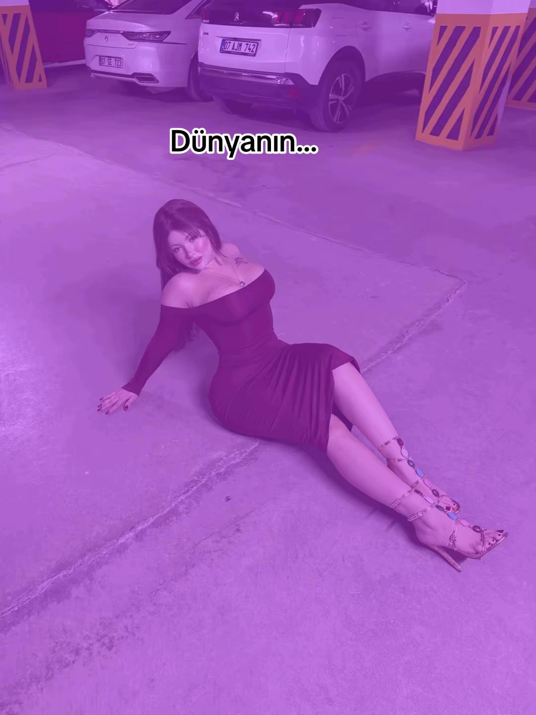 @hellodespina