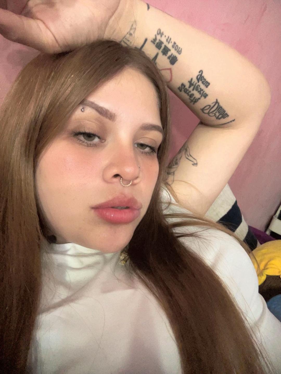 @_mitzy_