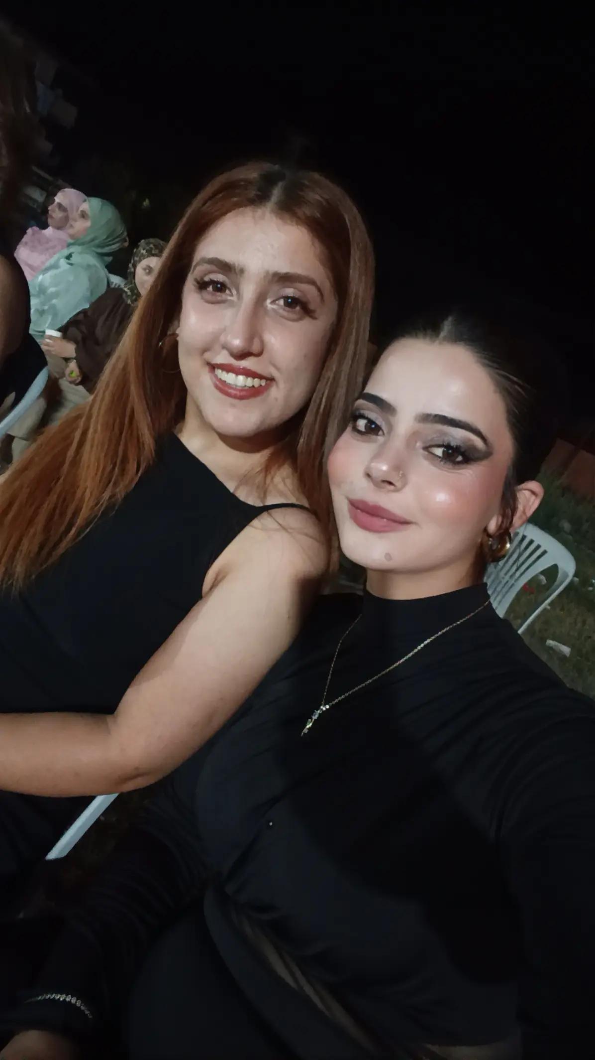 @emoş