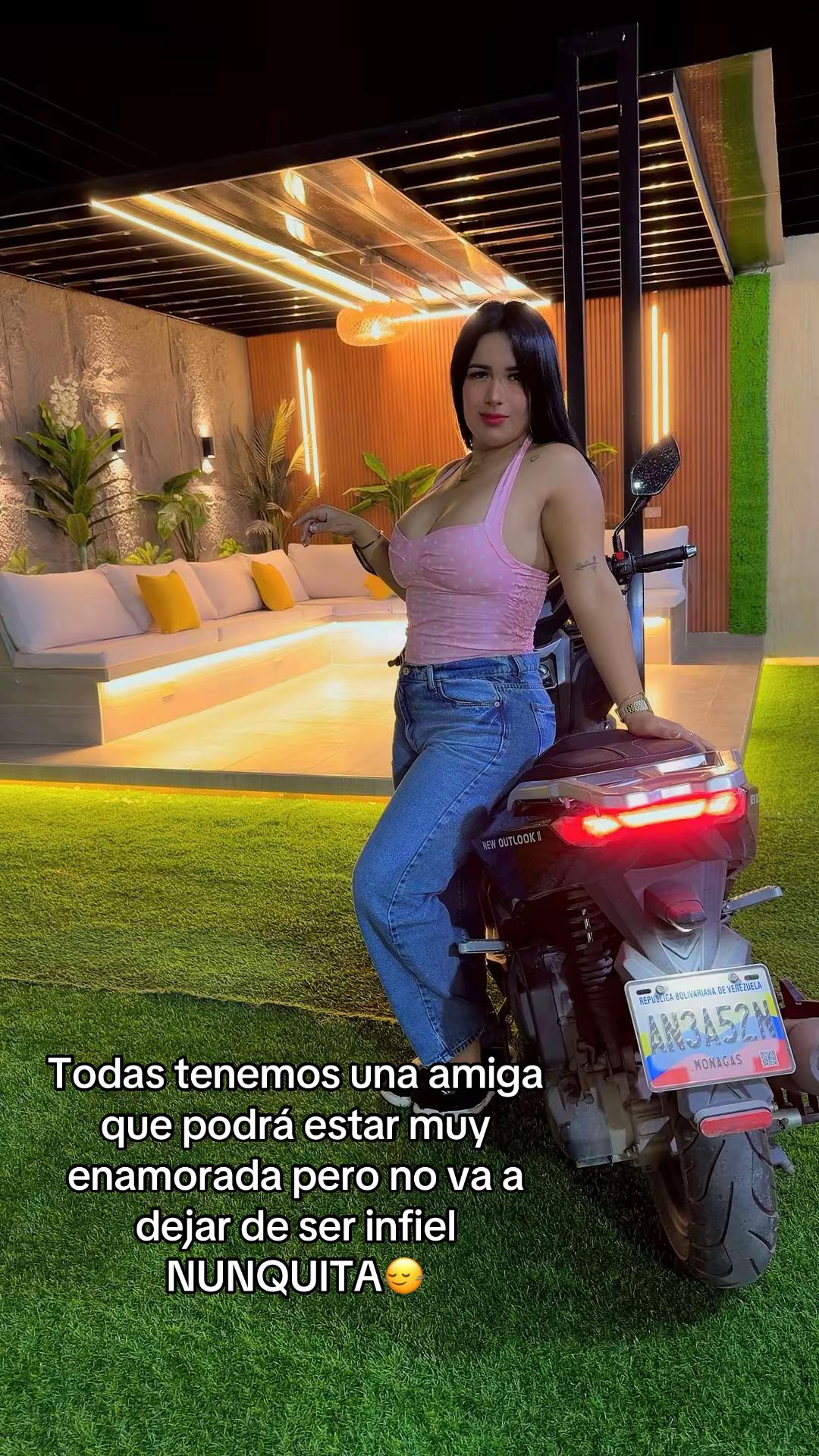 @monicaduran000