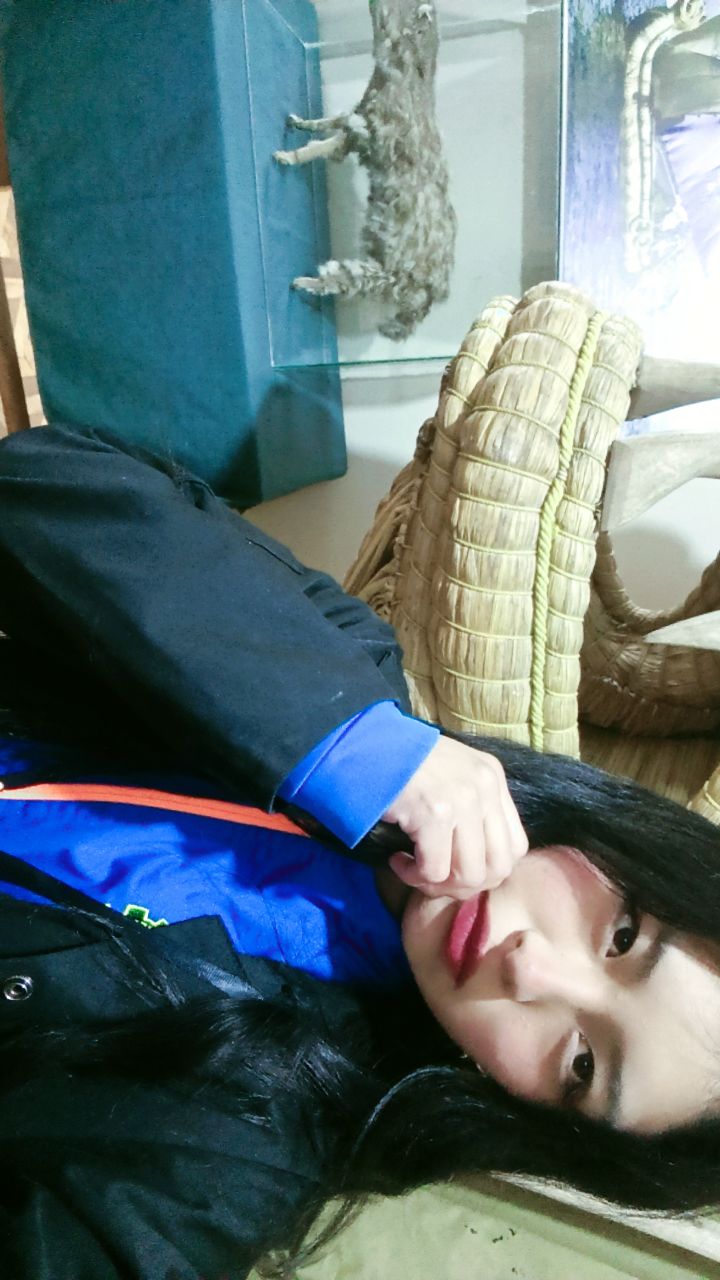 @abril