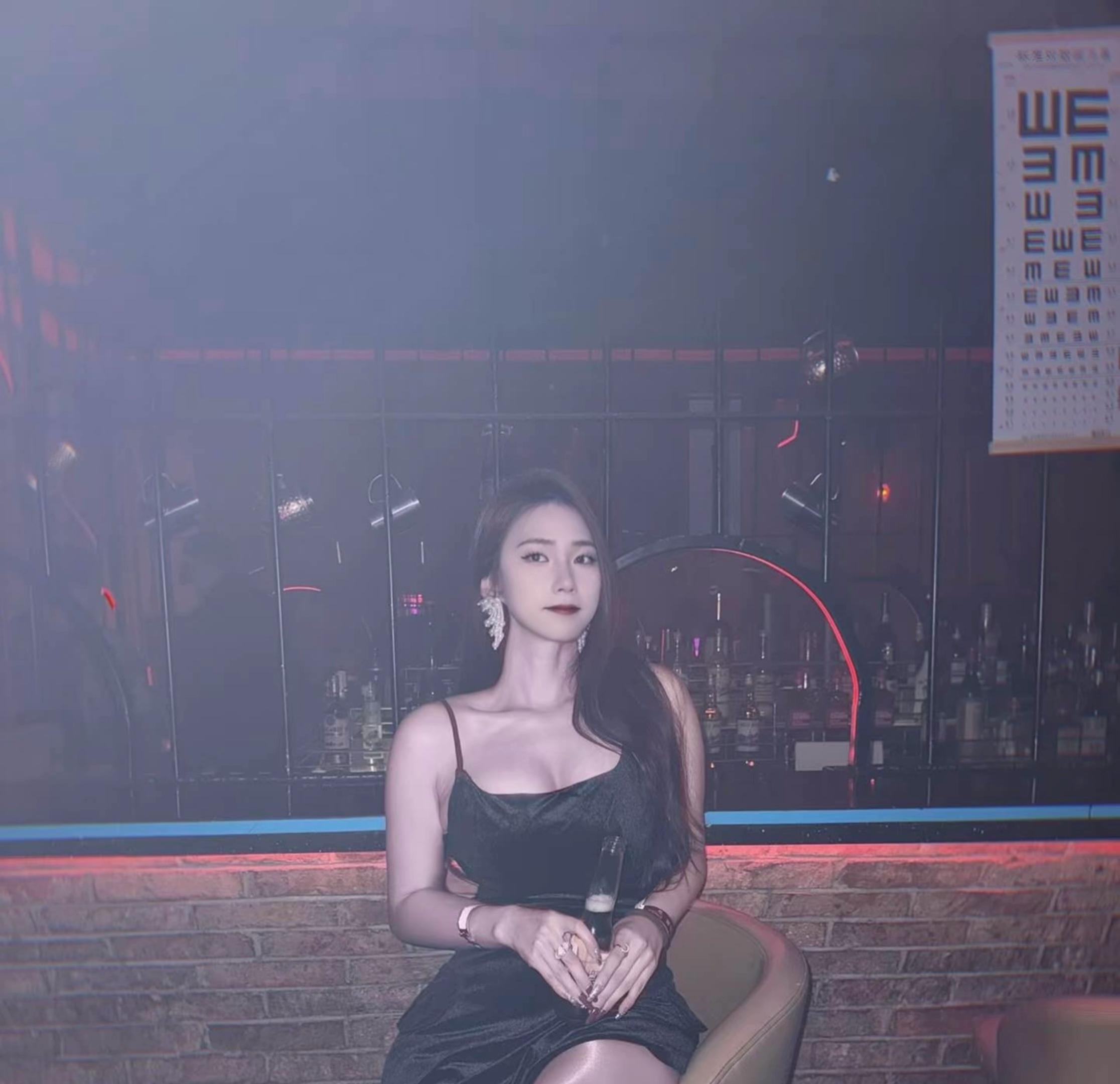 @朵朵女王