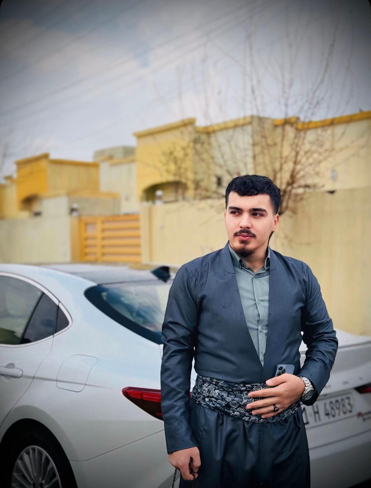 @هۆشمەند بنگردی
