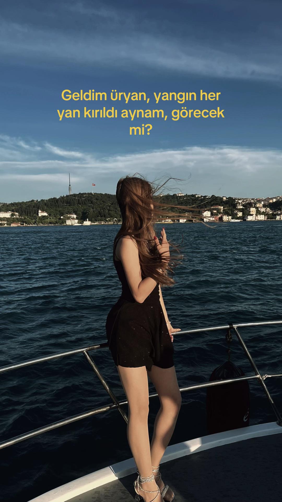 @✭