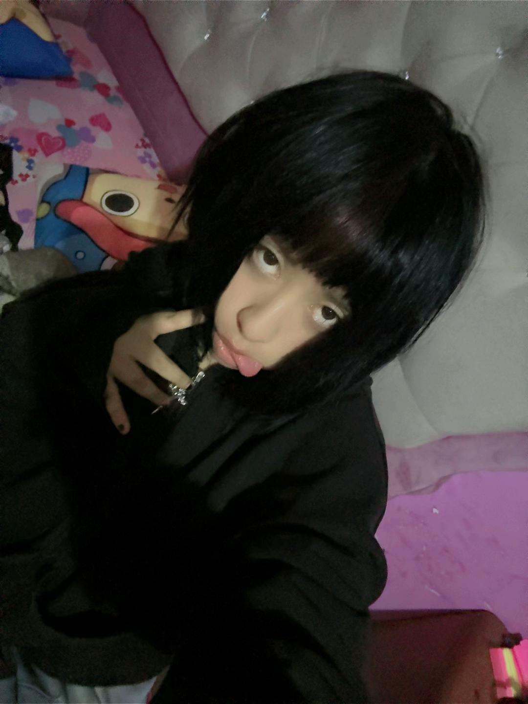 @๐๐ต๐ช๐ฟ๐ฒ๐ชโจ๐ง